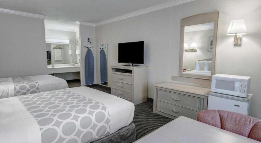 Econo Lodge Van Horn Buitenkant foto