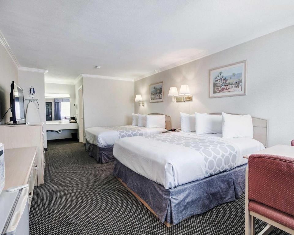 Econo Lodge Van Horn Buitenkant foto