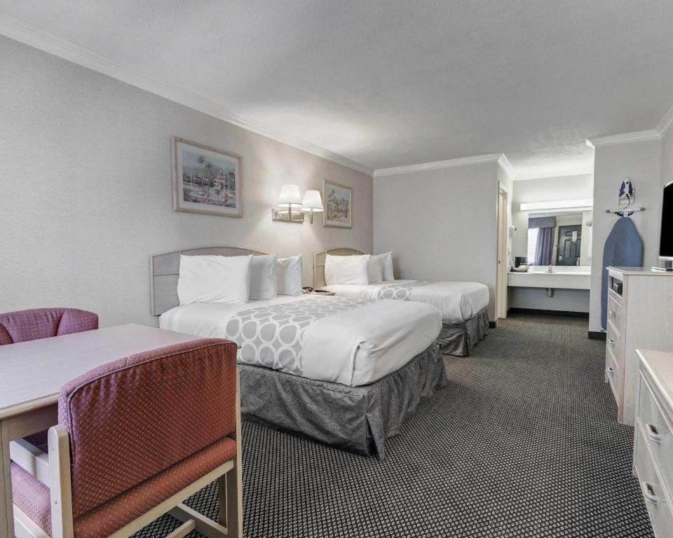Econo Lodge Van Horn Buitenkant foto