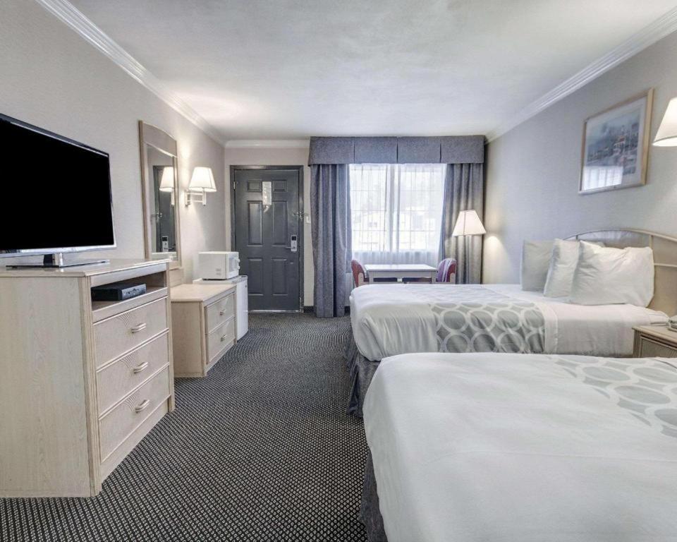 Econo Lodge Van Horn Buitenkant foto